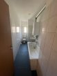 Gut saniertes Mehrfamilienhaus im Herzen von Schalke (10 WE) - Badezimmer